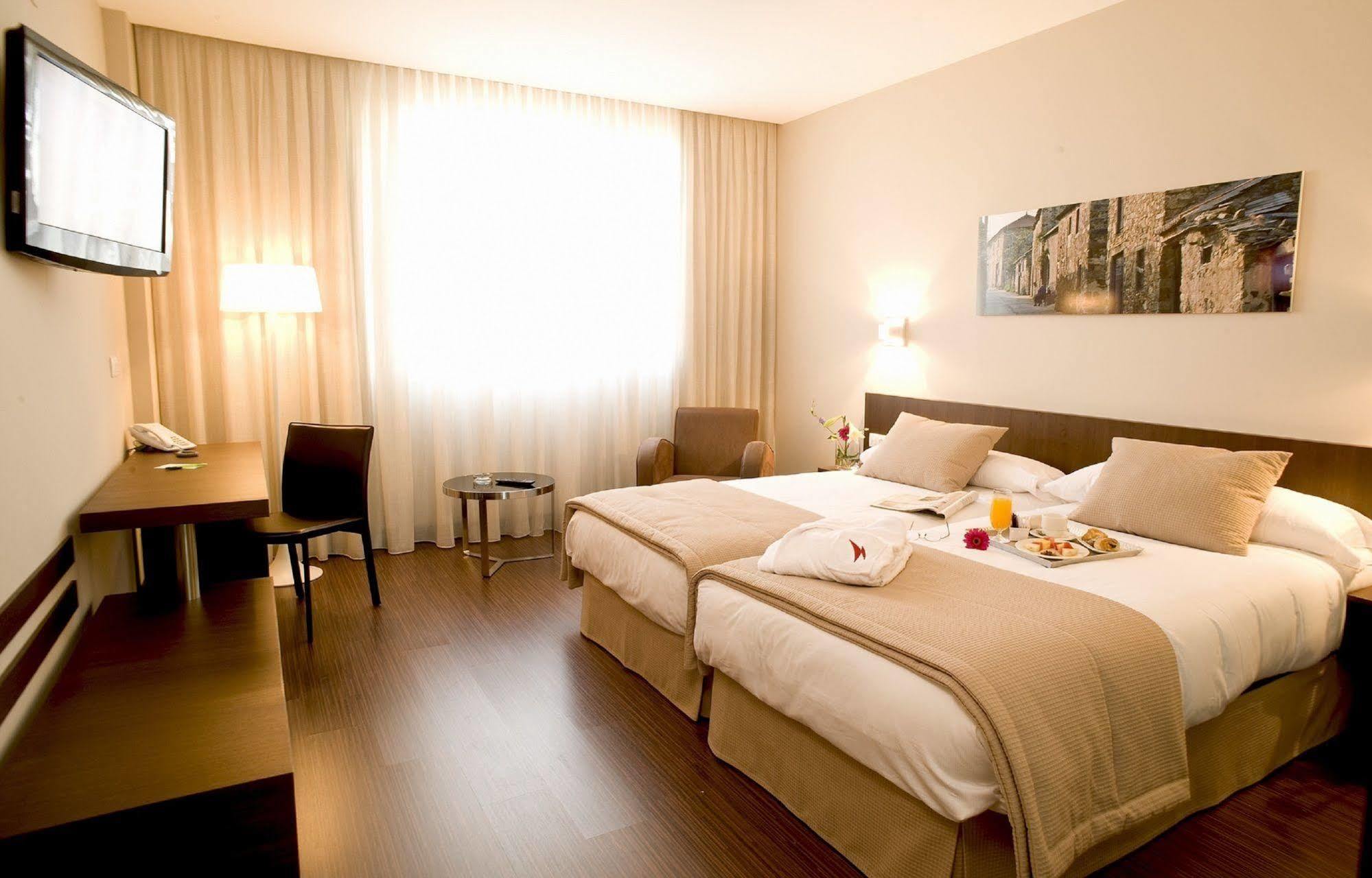 Hotel Arva Abad San Antonio à León Chambre photo